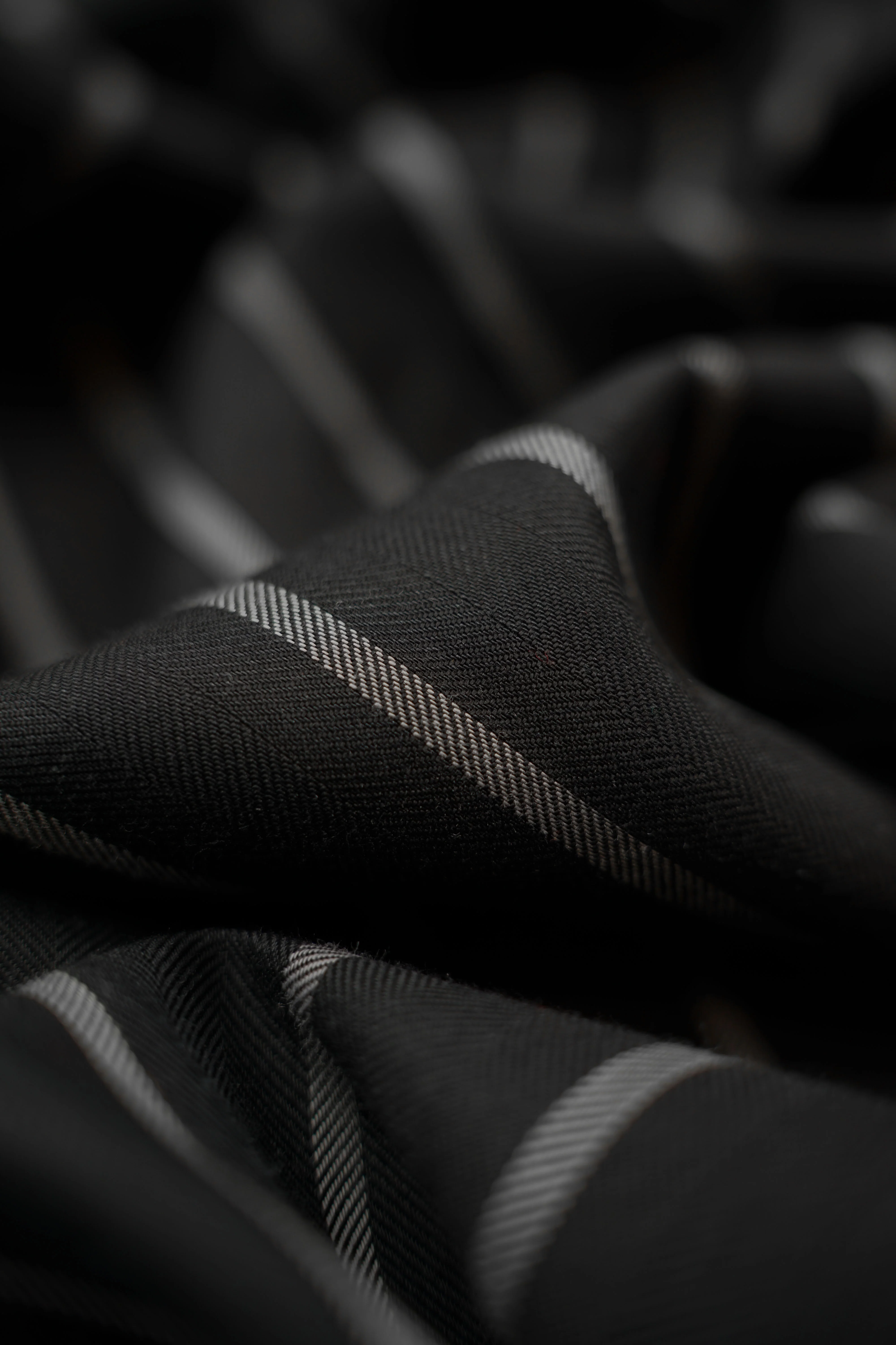 Deadstock - Cotton - Herringbone - Soft - Striped - Black - DI52 - Image 3