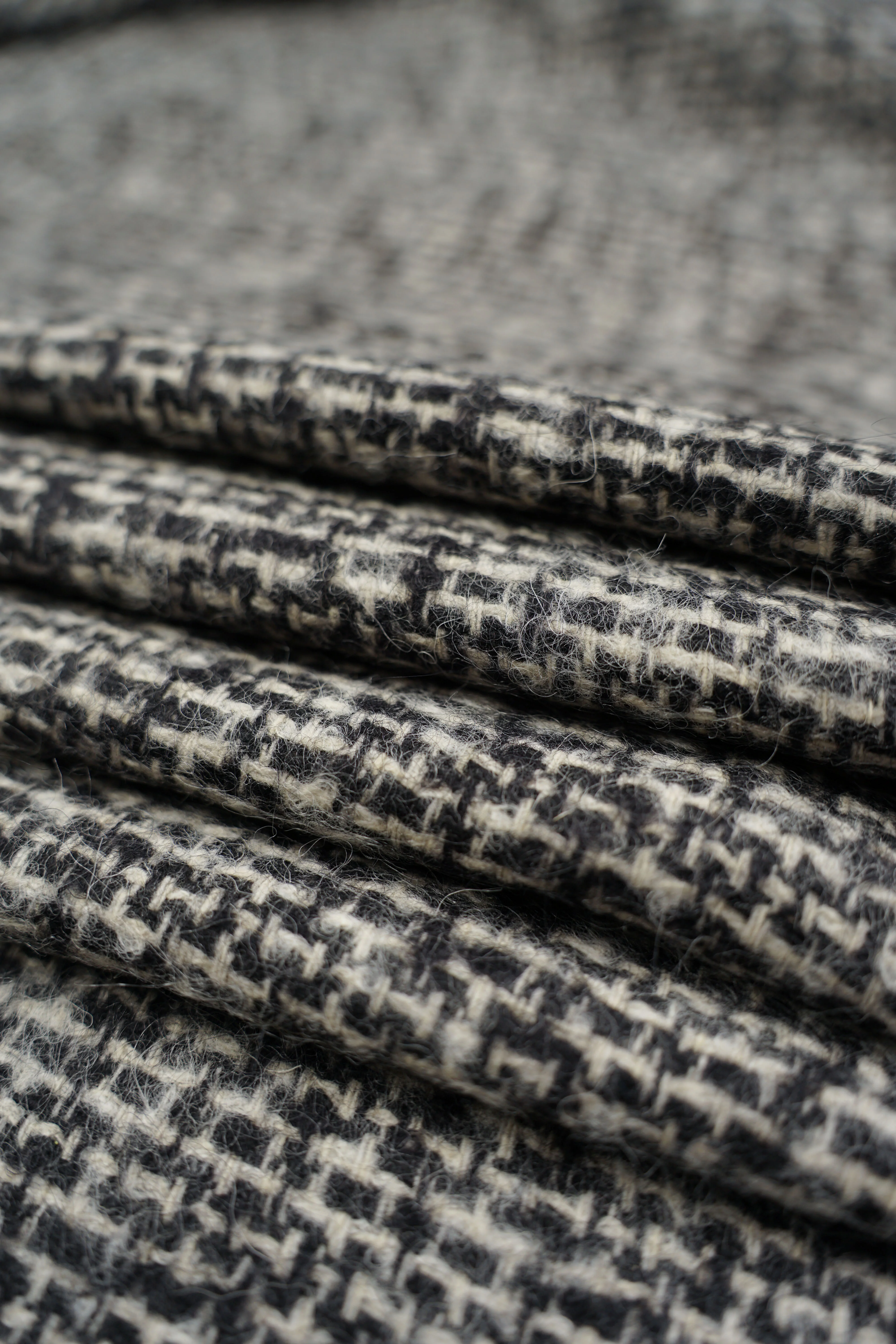 Deadstock - Italian - Wool - Chanel "Look" - Black, White - DK91