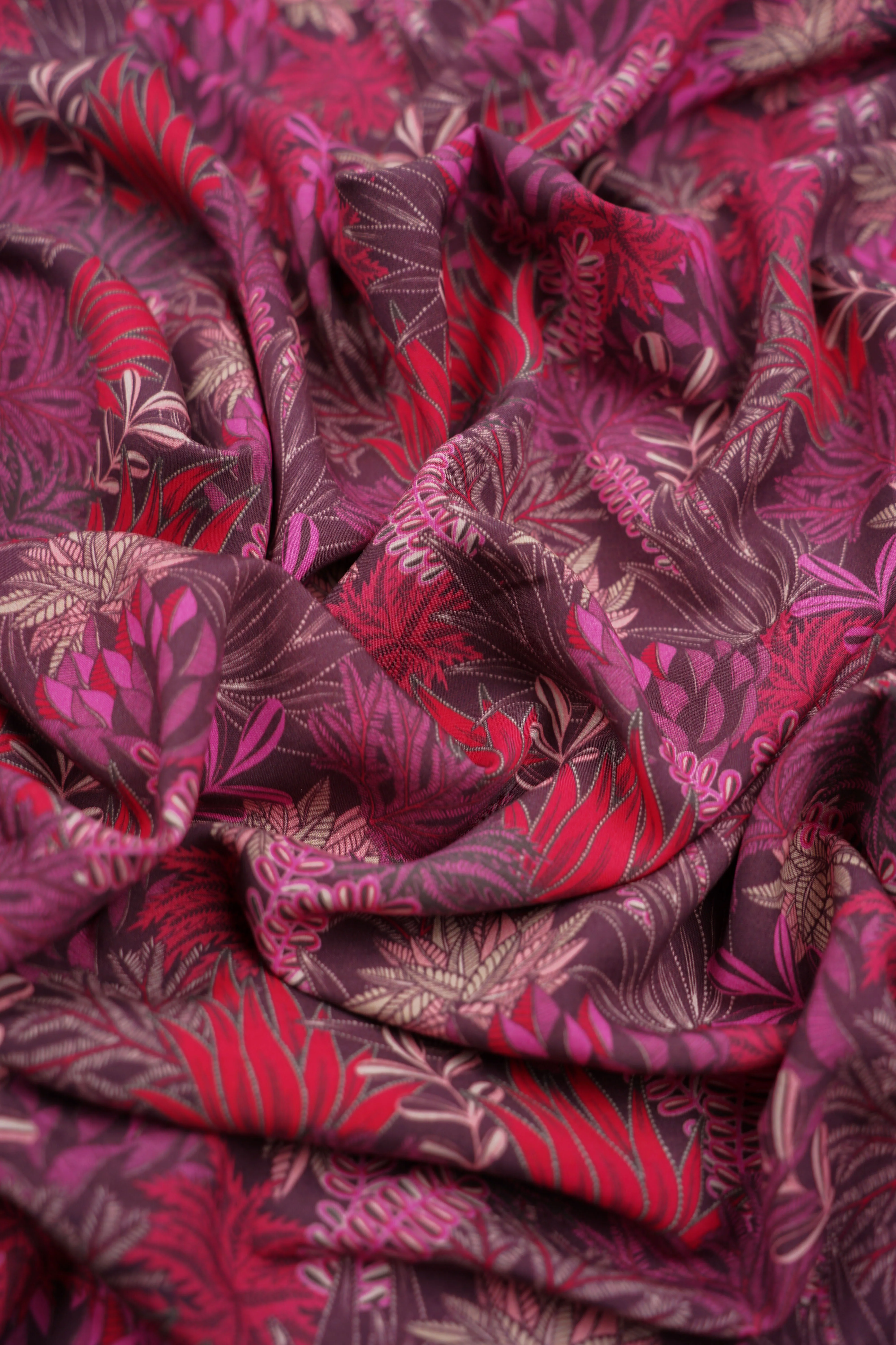 French Viscose - Leaf Pattern - Tamaris - Purple