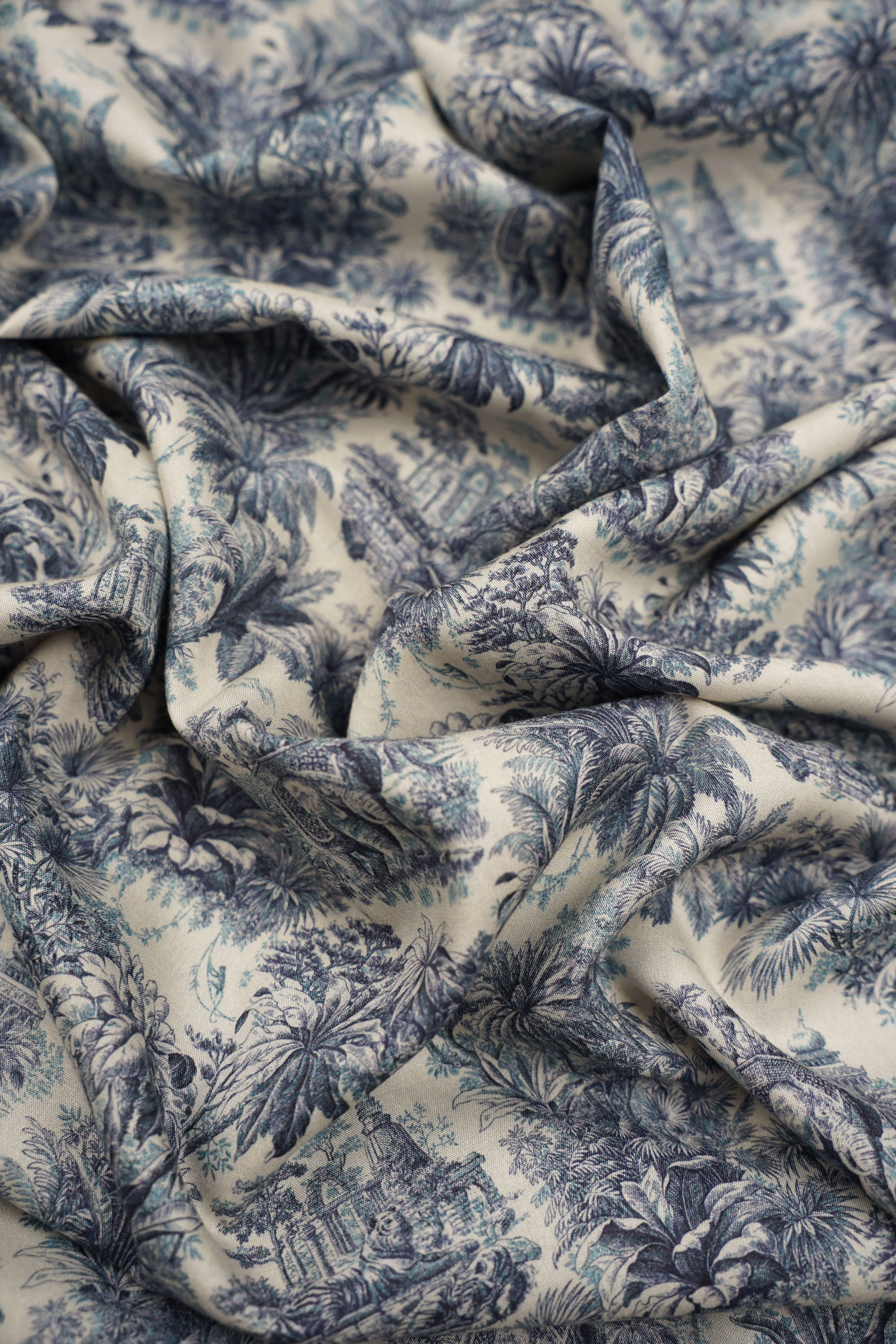 French Viscose - Pattern with Palms - Maharaja