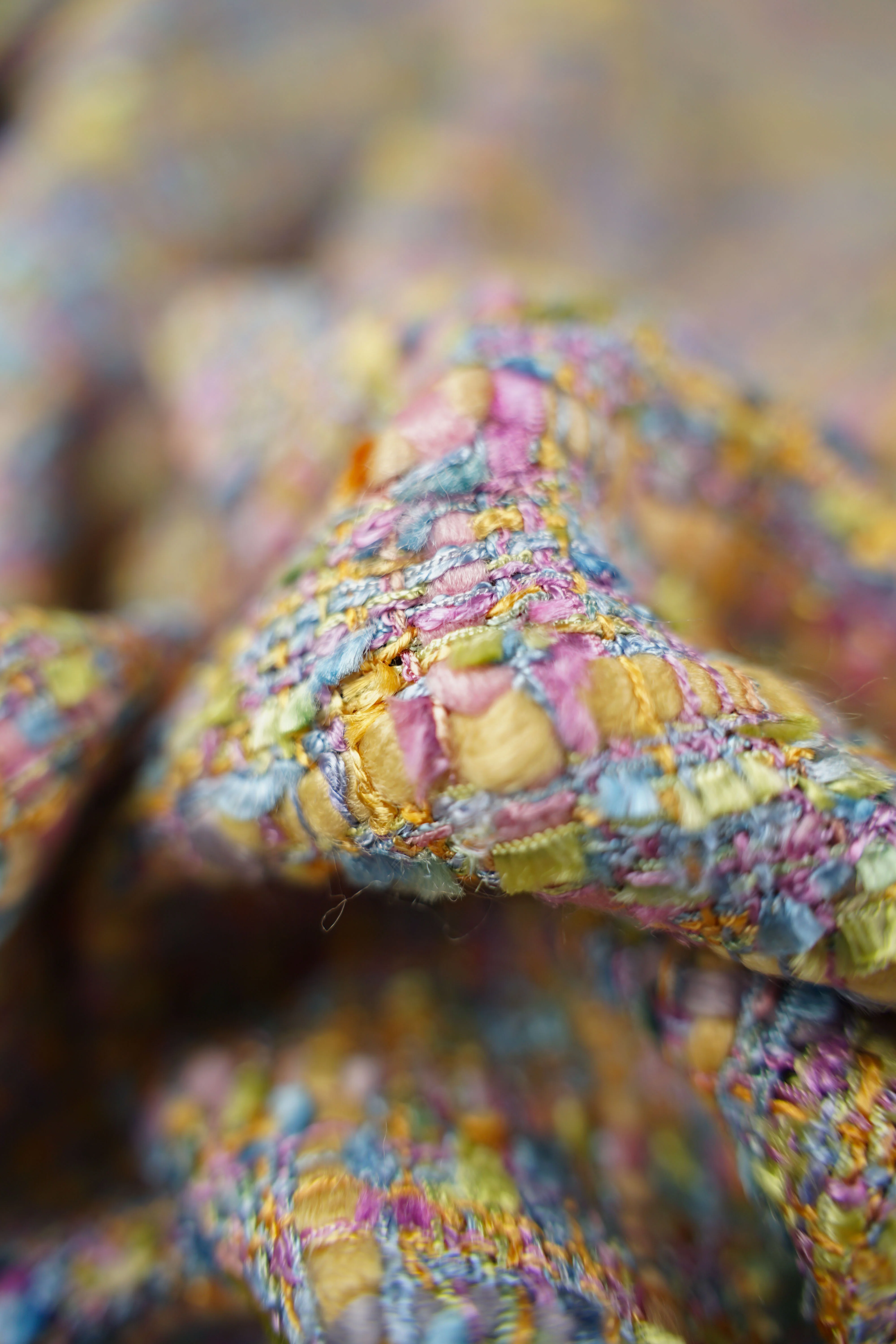 Italian Jacket fabric - "Chanel-Look" - Viscose - Bubblegum - fg.12 - Image 3