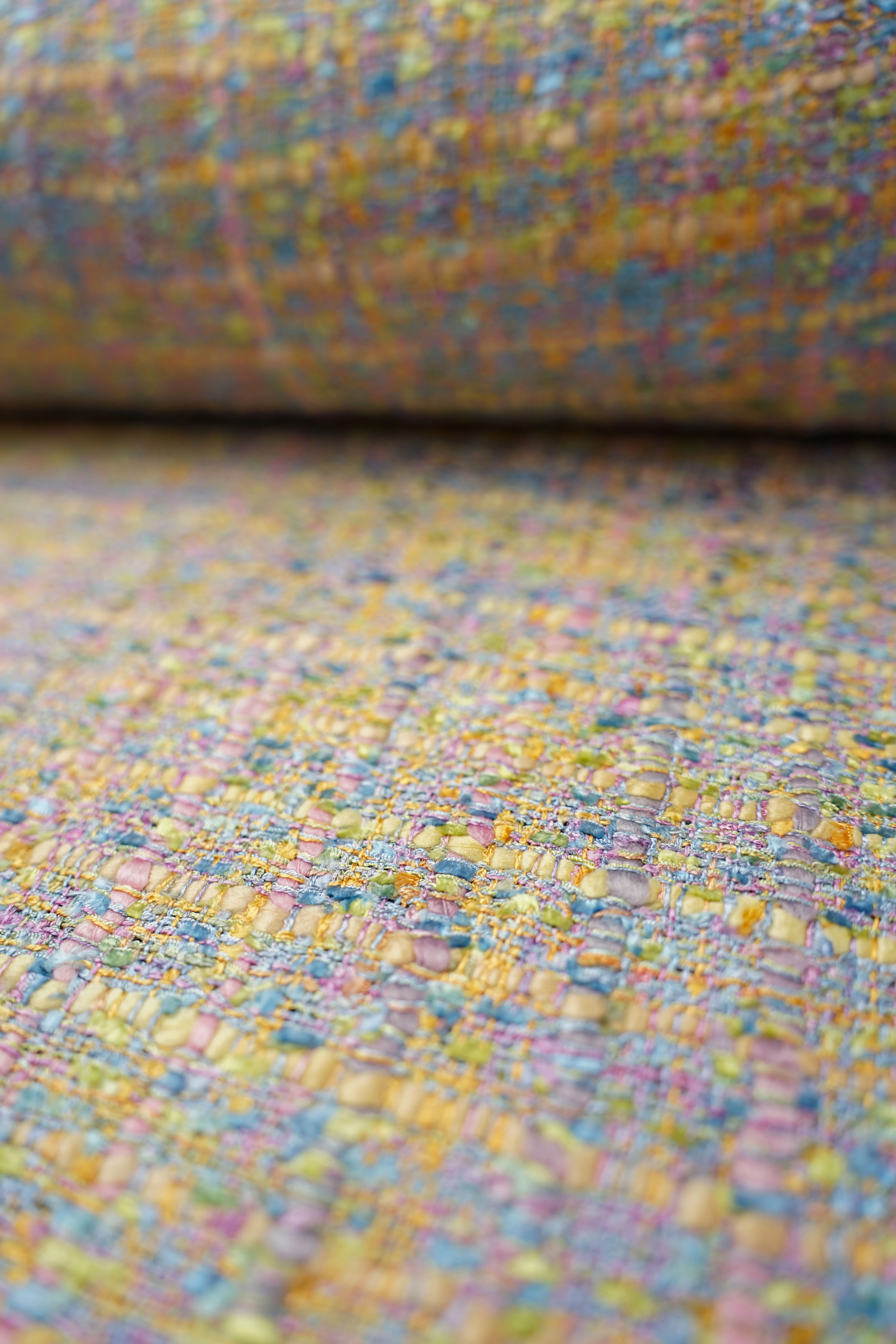Italian Jacket fabric - "Chanel-Look" - Viscose - Bubblegum - fg.12 - Image 4