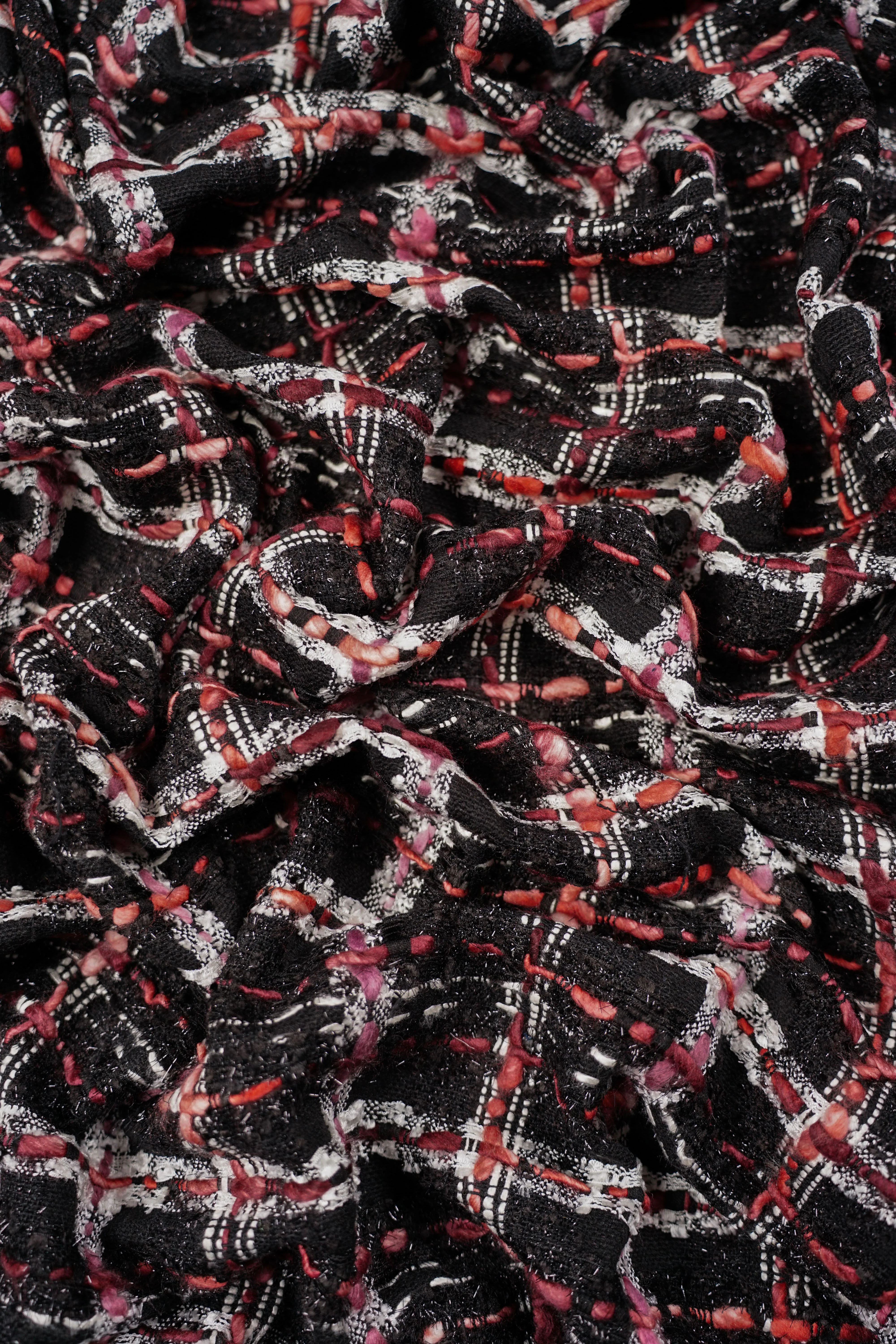 Italian Jacket fabric - "Chanel-Look" - Wool, Viscose, Lurex - Black, burgundy - fg.F