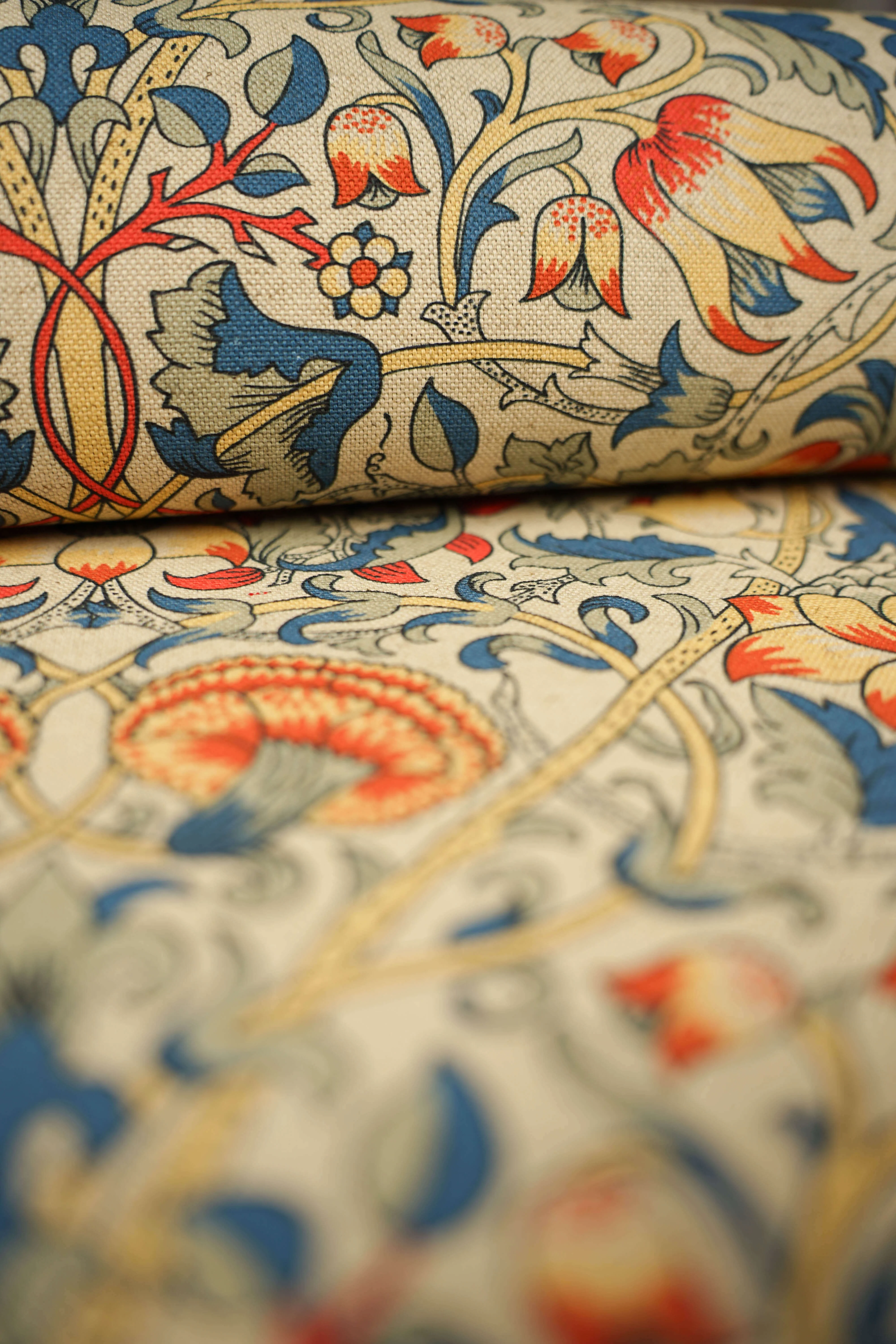 Jugend Patterned Upholstery Fabric Curtain Fabric - Cotton - Strictly Blooming - Yellow,Blue