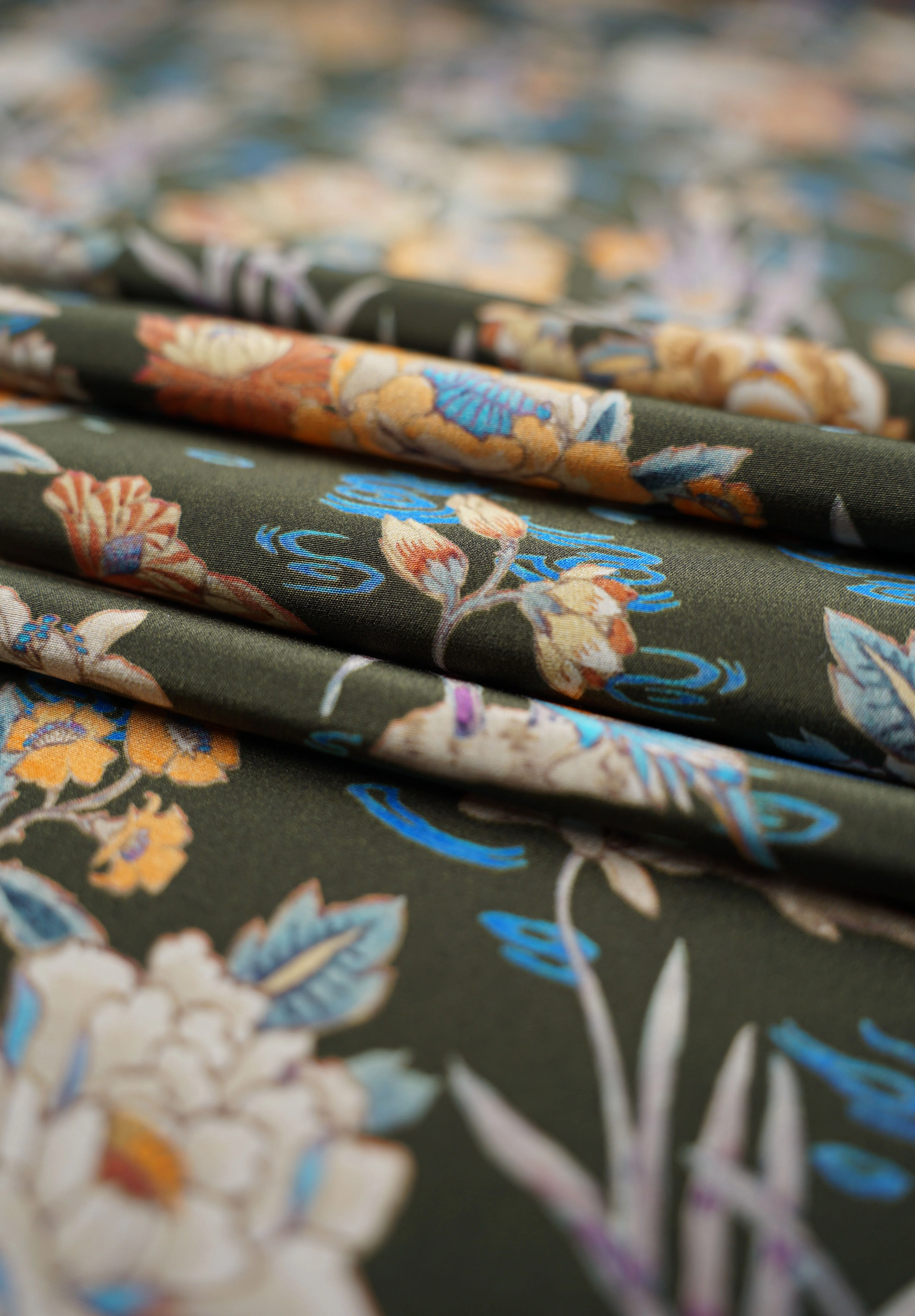 Liberty - Silk - Kensington CrĂȘpe de chine - Lake Ada - Image 3