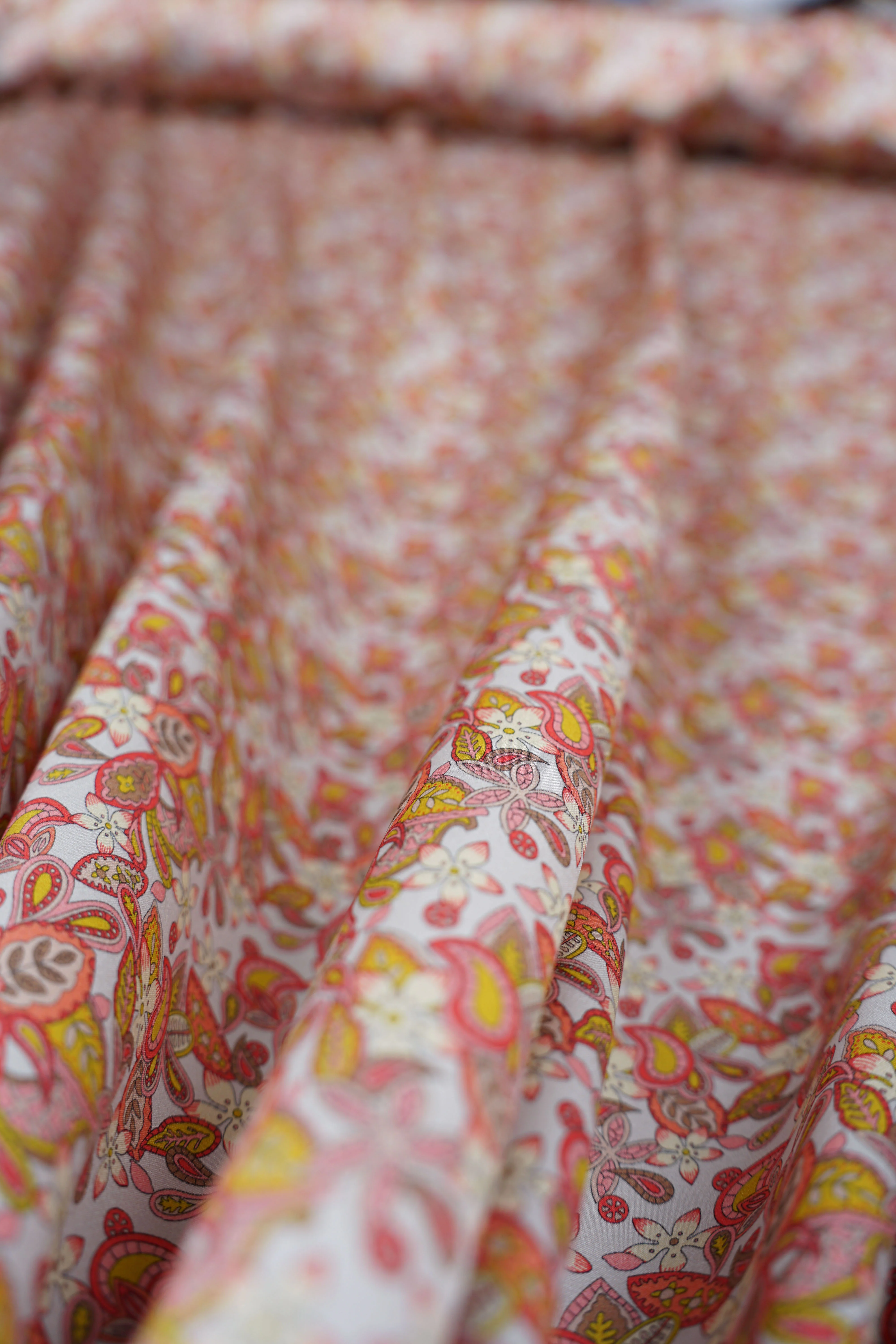 Liberty - Silk Satin - Lemon flowers - Image 5
