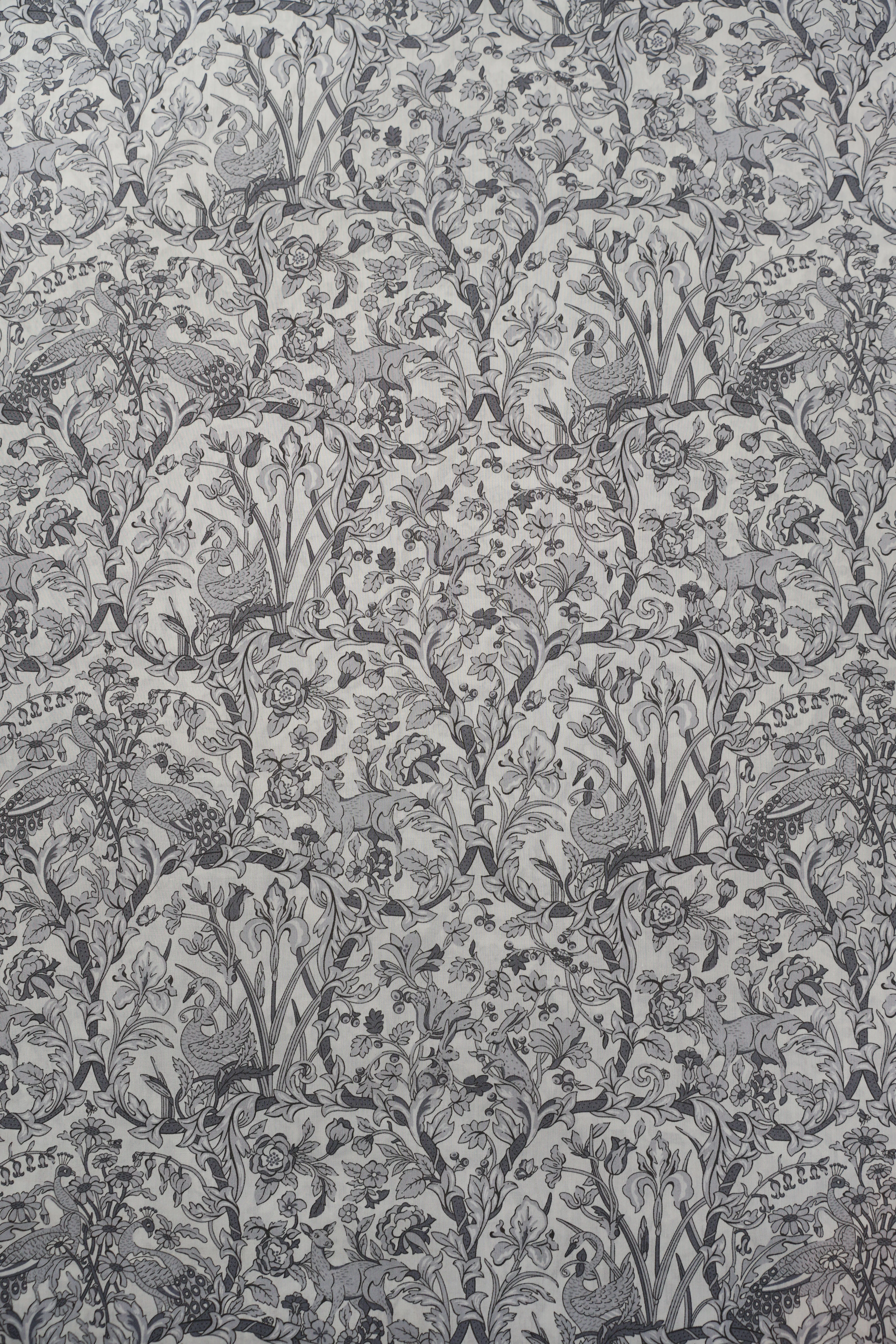Liberty - Tana Lawn - Cotton - Joan Seasons - Image 4