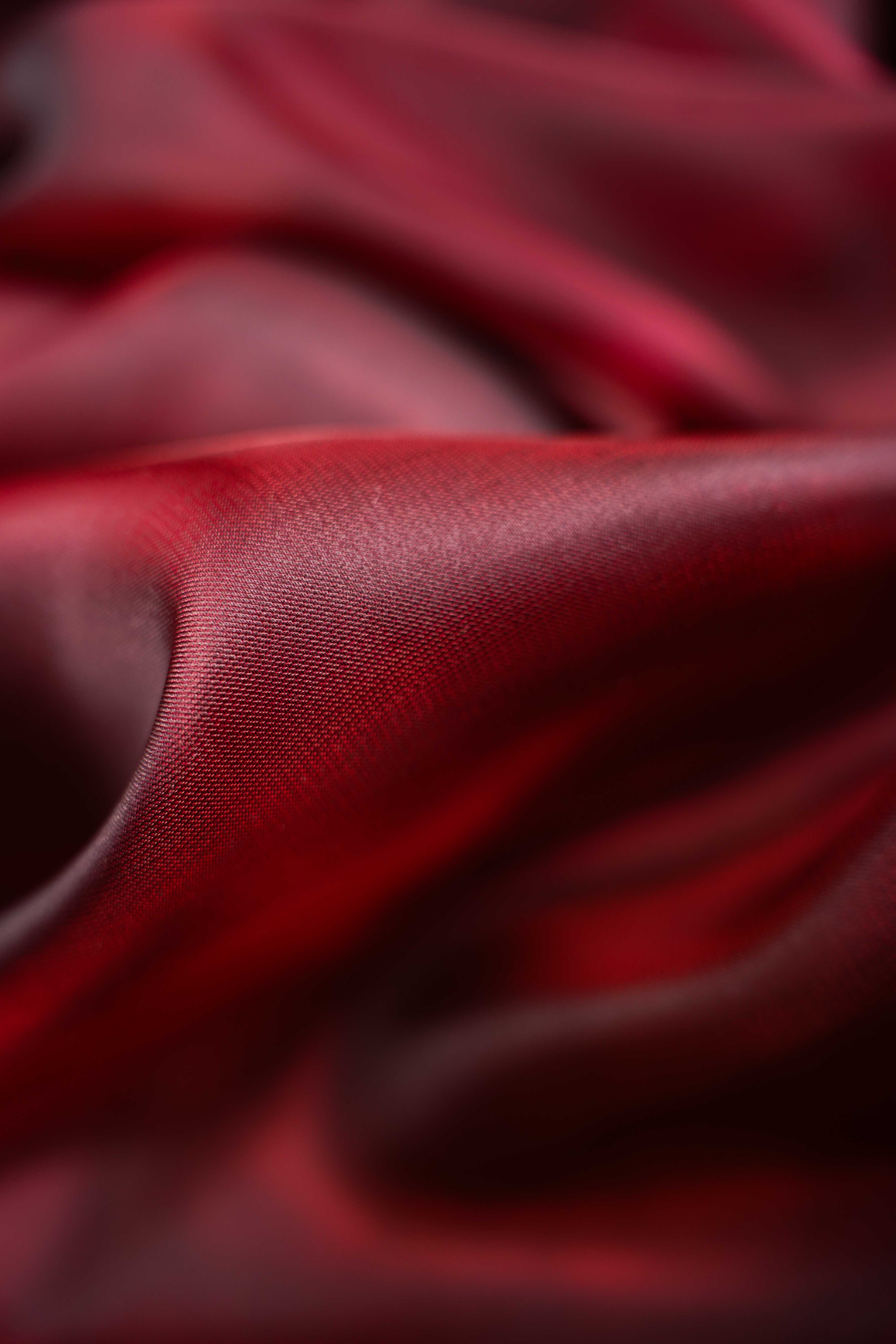 Organza - Iridescent - Gloss - Red - 335 - Image 3