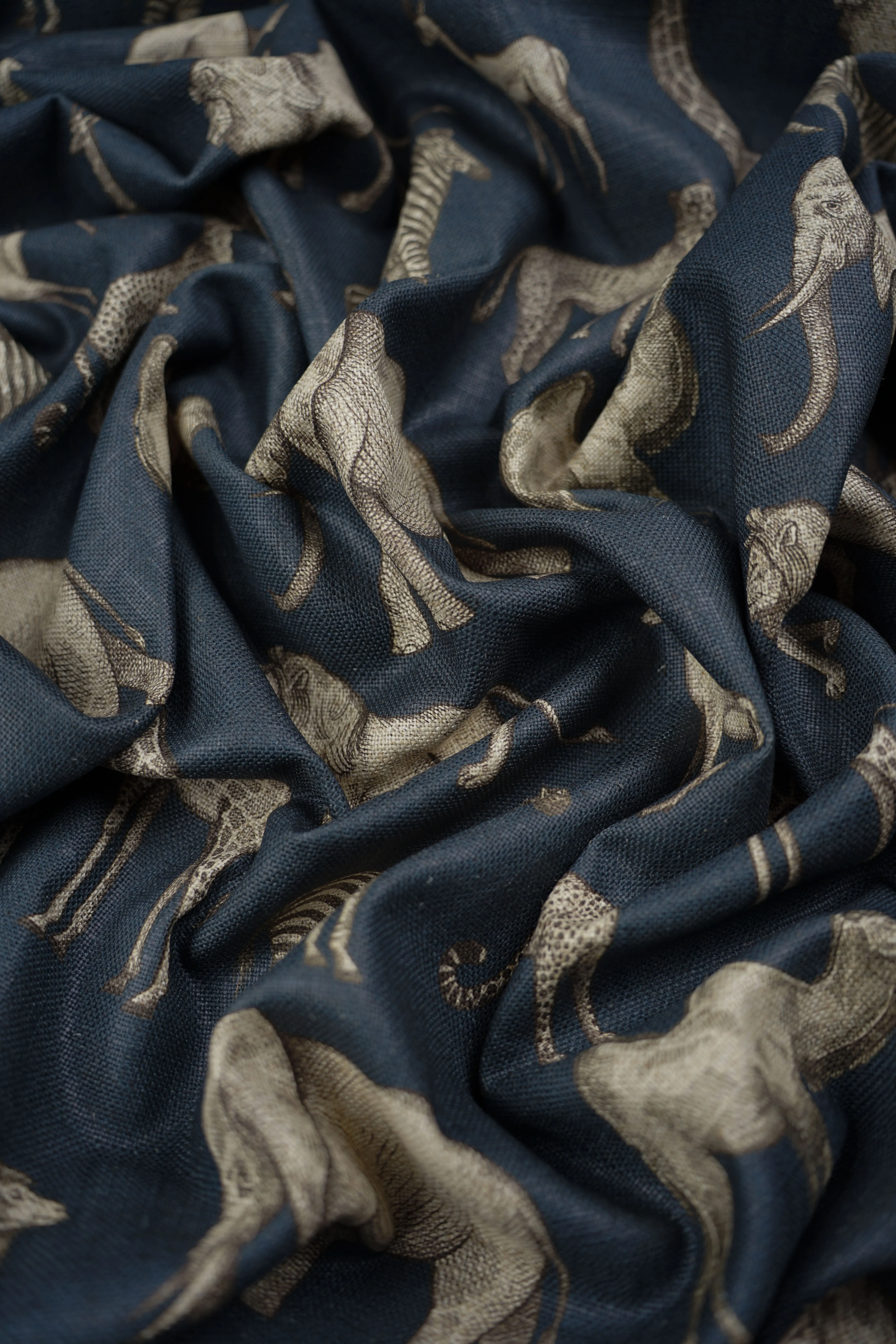 Patterned - Curtain and furniture - Linen - Viscose - MD 30.000 - Animals - Lirien marino - Image 3